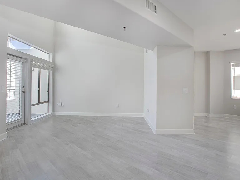 6221 W 3rd St #1-418 — Photo 3