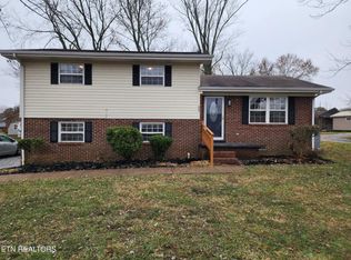 605 George St, Athens, TN 37303