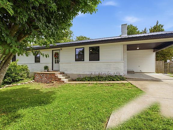 2nd image of 303 W Jennifer Street