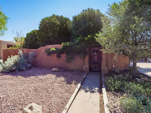 418 Lafayette Pl NE, Albuquerque, NM 87106