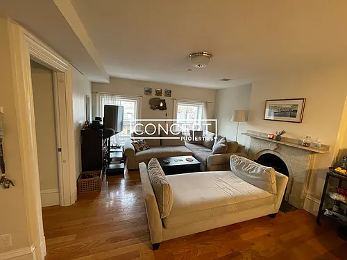 658 Massachusetts Ave Photo 1