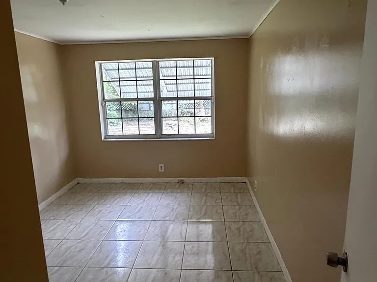 5601 Pierce St — Photo 15