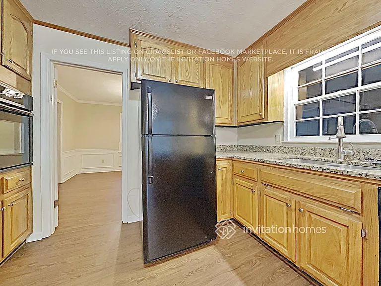 3913 Plantation Dr — Photo 8