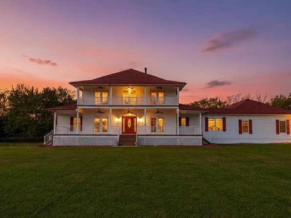 22960 Bedford Rd, Spring Hill, KS 66083