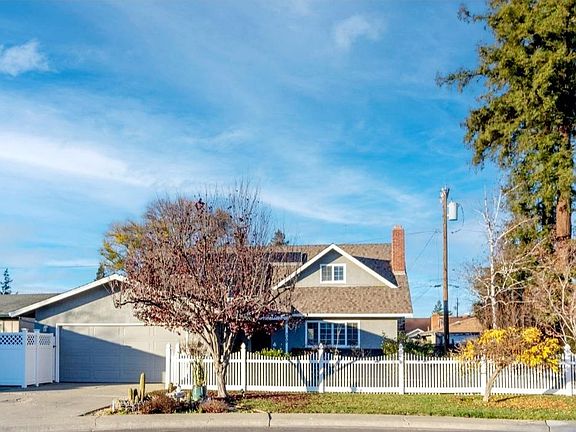 2nd image of 309 Peach Place