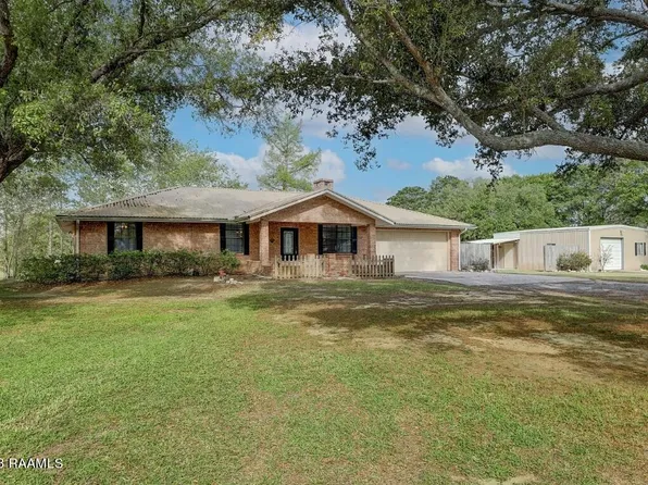 8532 Sidney Gautreaux Rd, Abbeville, LA 70510
