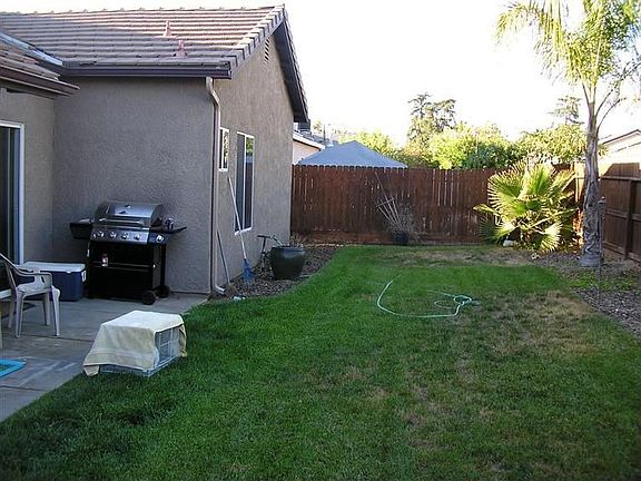 4th image of 294 N Cypress Ave