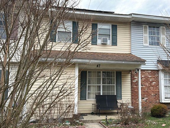 3rd image of 47 Villanova Ct