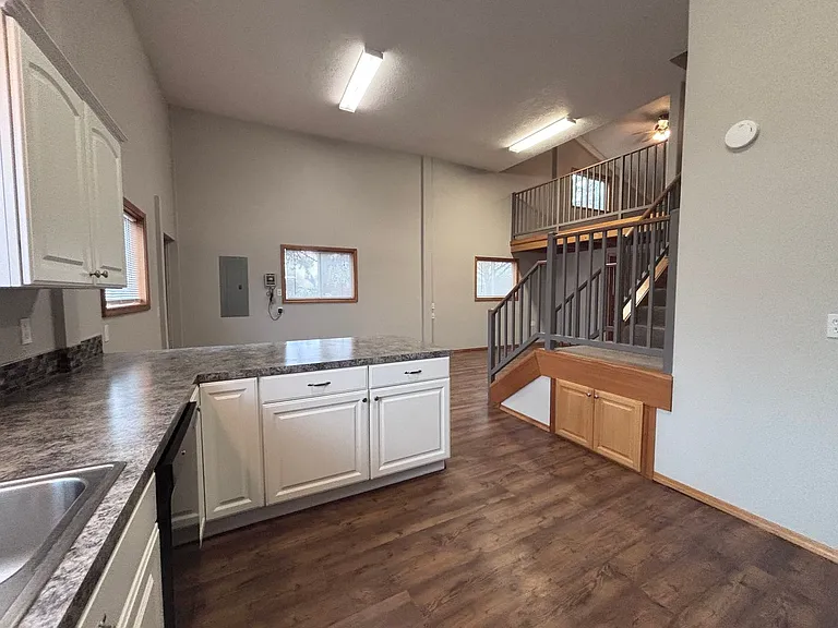 1420 SE Township Rd — Photo 5