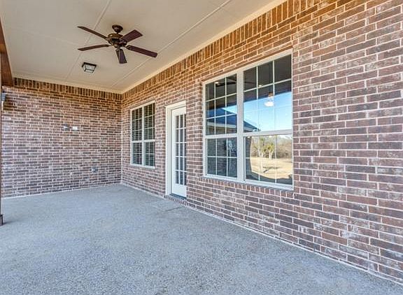 4th image of 207 Country Club Dr