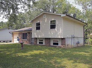 821 Ruth Ave, Festus, MO 63028