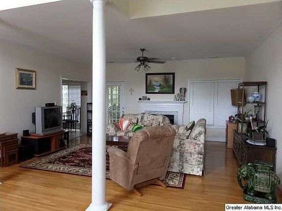 3rd image of 4745 Gardenia Trce