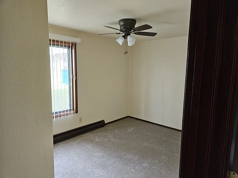 328 N Kensington Dr #4 — Photo 9