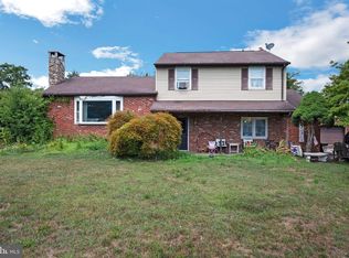 95 Beverly Dr, Kintnersville, PA 18930
