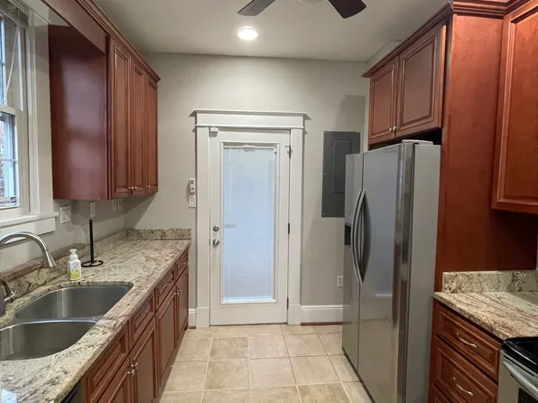 2111 Fendall Ave, Richmond, VA 23222