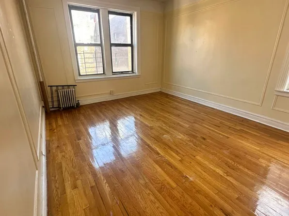 671 West 193rd Street image 1 of 5