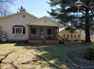 119 Lakeview Ave, Houghton Lake, MI 48629