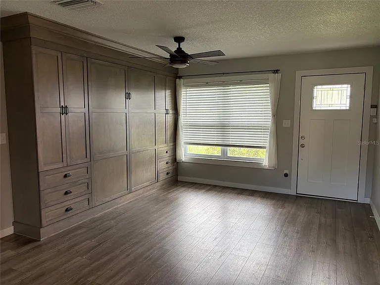 10010 Gannon Ln — Photo 20
