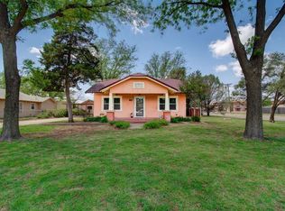 155 N 6th St, Slaton, TX 79364
