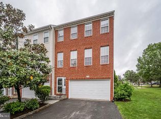 5172 Ballycastle Cir, Alexandria, VA 22315
