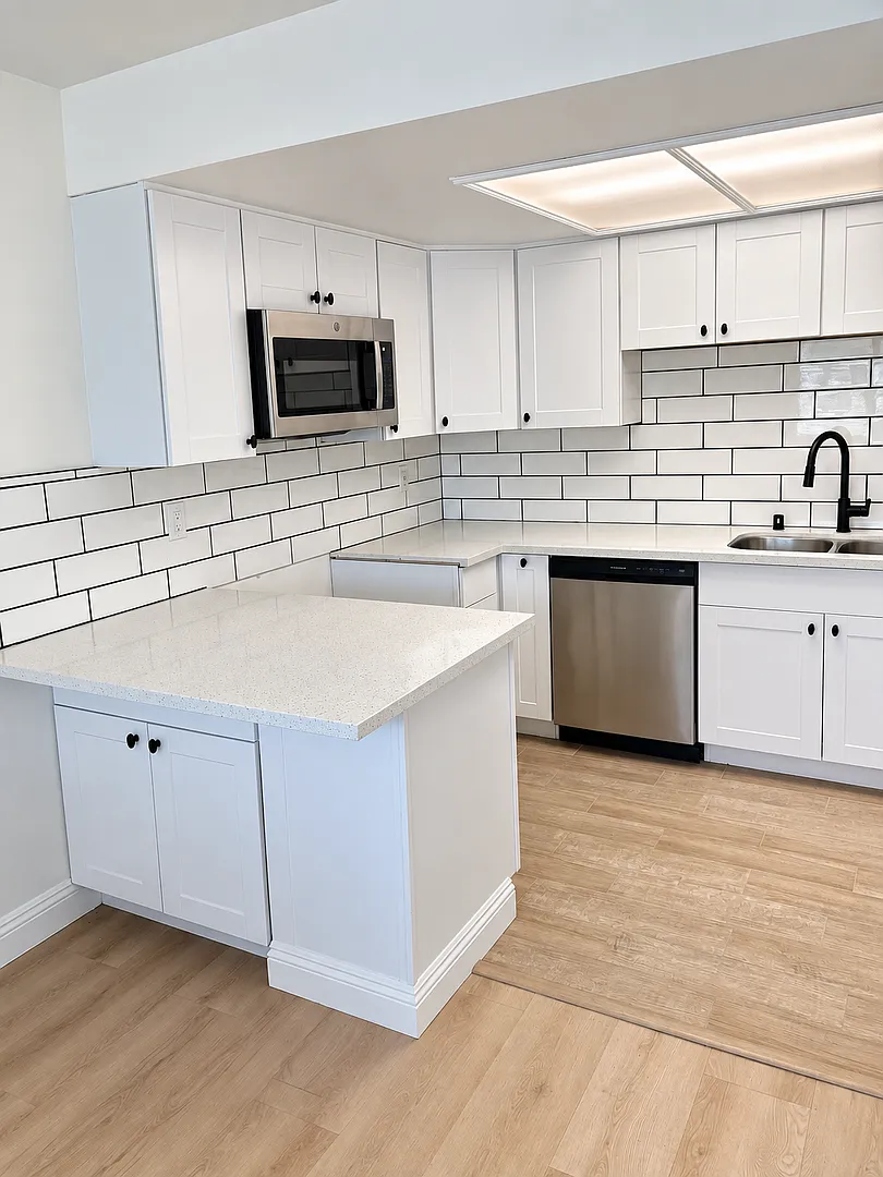Desert Colony Townhomes — Photo 3