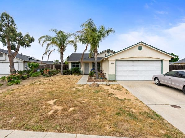 3617 Clay Ct, Selma, CA 93662