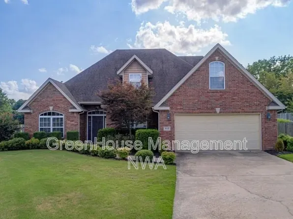 815 S Brookside Ct, Rogers, AR 72758