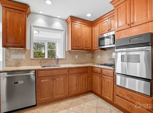 38 Meadow Ln FLOOR 2, Pleasantville, NY 10570