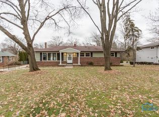 615 Marilyn Dr, Rossford, OH 43460
