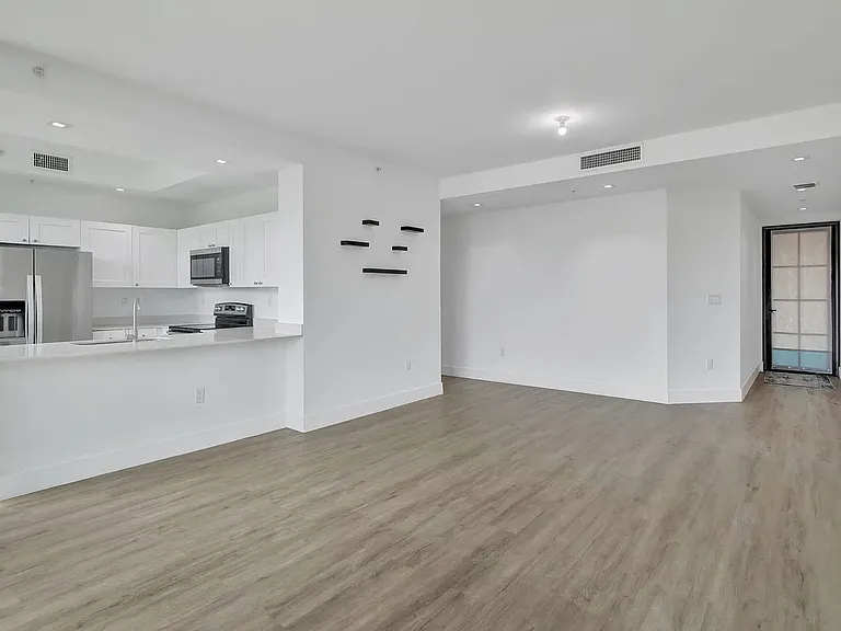 4100 SW 64th Ave #315 — Photo 13