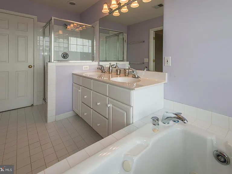 6325 Dunn Ct — Photo 10