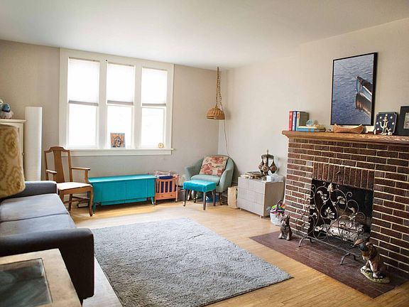 4th image of 522 7th St NE