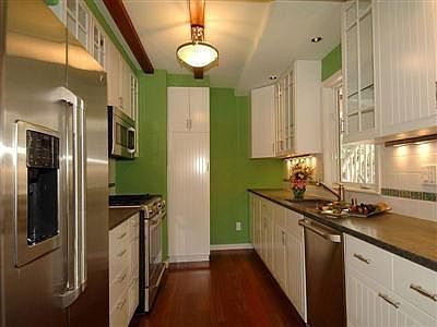 Kitchen w/stone countertops, upscale appliances