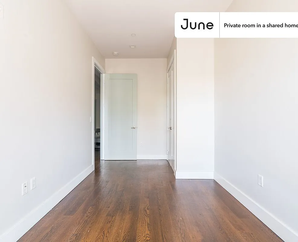 Full bedroom in 4 bed/2 bath home in Bedford-Stuyvesant #1241 A — Photo 3