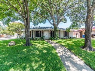 8722 Kingspoint Dr, Dallas, TX 75238
