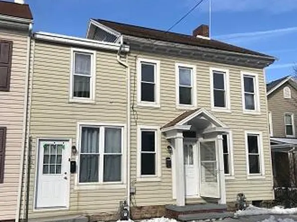 106 Pleasant St, Hanover, PA 17331
