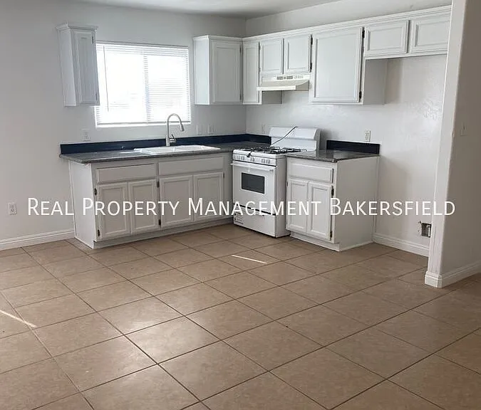 106 E Warren Ave #A — Photo 1
