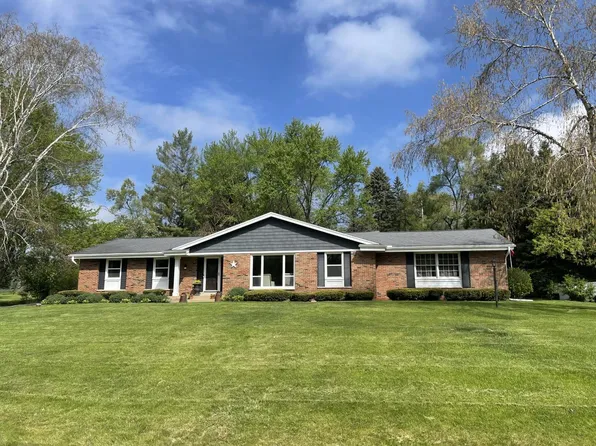 825 Poplar Creek DRIVE, Brookfield, WI 53045