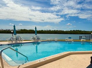 1 Windrush Blvd Building Z, Indian Rocks Beach, FL 33785