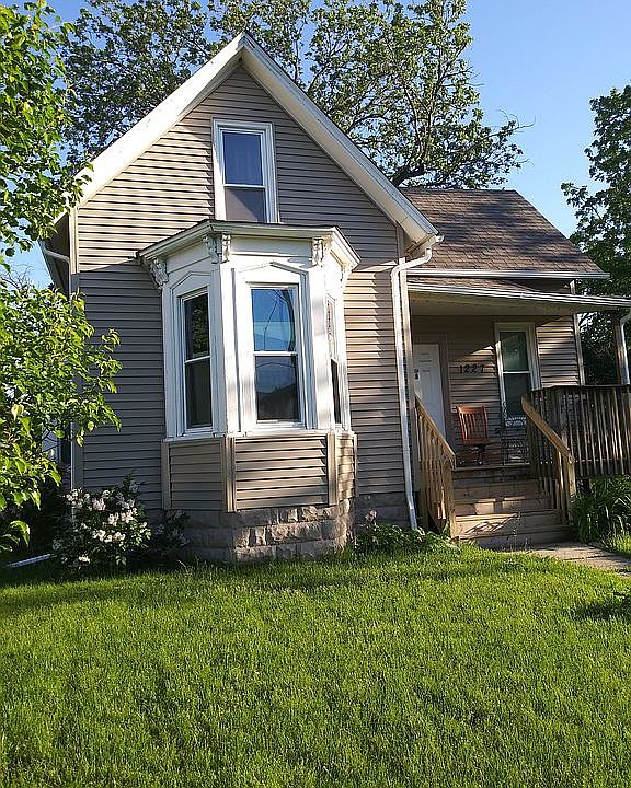 1st image of 1227 15th Ave
