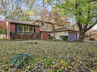 6 Bellamy Ct, Champaign, IL 61821