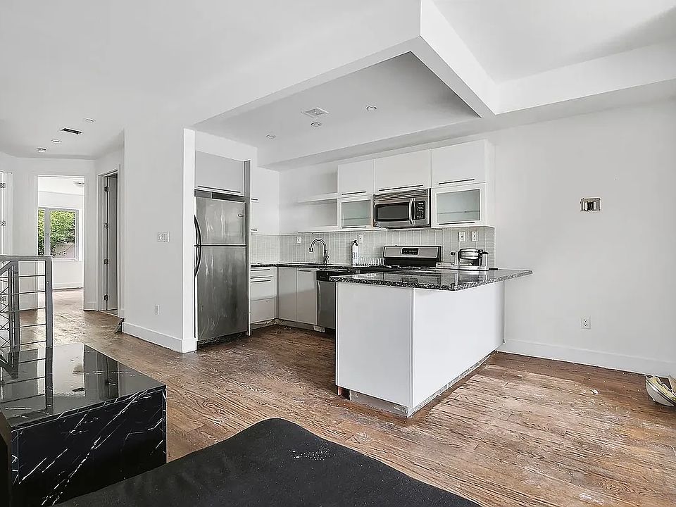 1st image of 1758 Dean St #7
