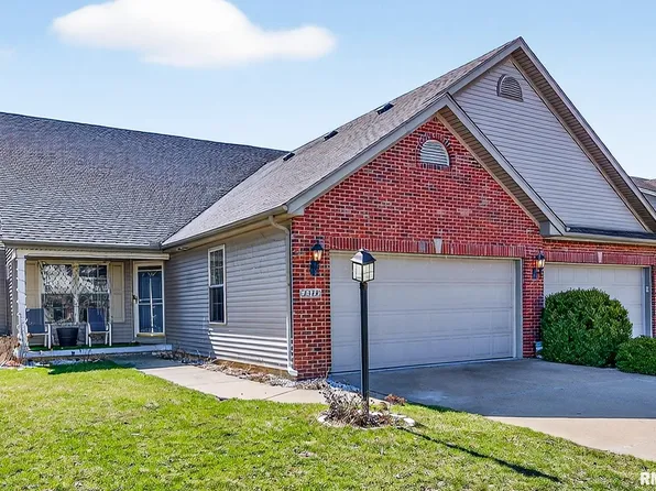 2314 W Kenfield Ct, Peoria, IL 61615