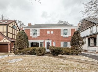 148 Maple Ave, Wilmette, IL 60091