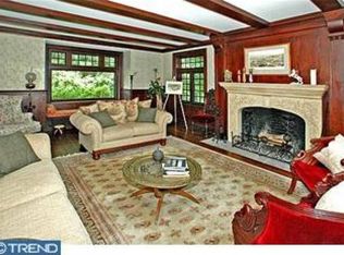 11 Fairview Dr, Wayne, PA 19087