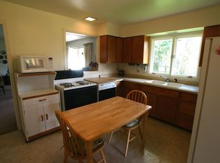 41 Rugby Rd, Lake Zurich, IL 60047