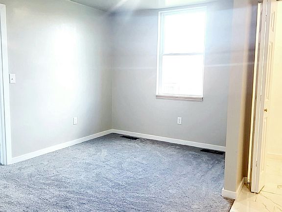 4th image of 521 E Main St Unit 103