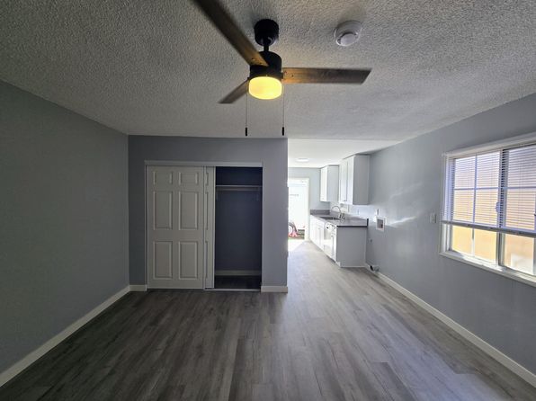 317 3/4 Warren Ln #317-3/4