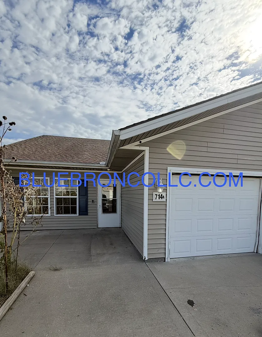 Spacious unit for a great price! — Photo 1