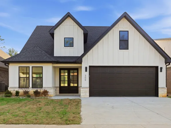 309 Kanis Ridge Dr, Little Rock, AR 72223